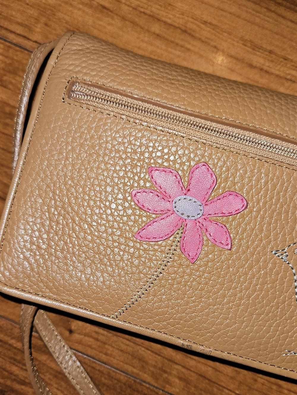 Brighton Pebbled Leather Crossbody With Beautiful Detailed Leather Flowers. - Picture 12 of 16